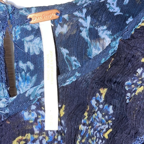 FREE PEOPLE BLOUSE! - Picture 4 of 10